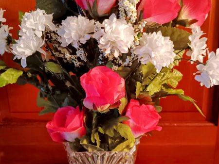 SOLD- One of a kind Rose Bouquet Arrangement- Clear Vase Discount